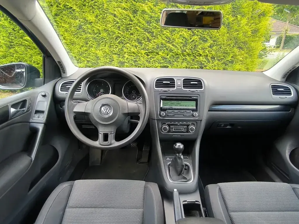 Gebraucht VW Golf VI Comfortline 140 PS (102 kW) 2010 Blau Kleinwagen
