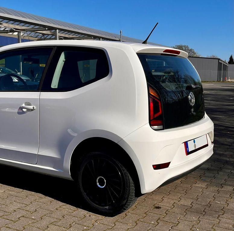 Gebraucht VW up! 65 PS (47 kW) 2017 Weiß Kleinwagen