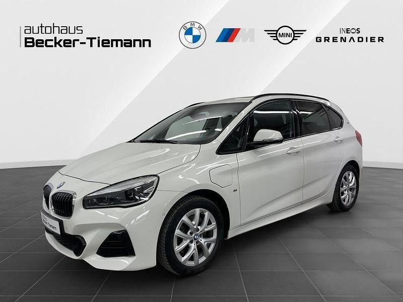 Alpinweiß uni Gebraucht 2019 BMW 225 iPerformance Kombi | 16.998 € (Fairer Preis) - Bild 1/4