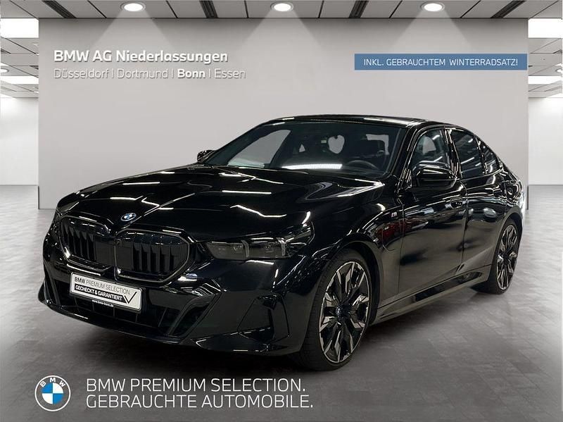 Schwarz Gebraucht 2025 BMW 550e M Sport Limousine | 70.899 € (Guter Preis) - Bild 1/4