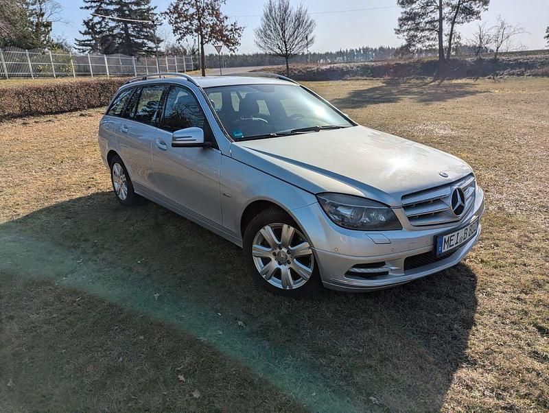 Gebraucht Mercedes C220 170 PS (125 kW) 2010 Silber Limousine