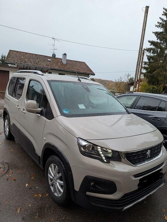Beige Gebraucht 2020 Peugeot Rifter Allure Van / Kleinbus | 19.500 € (Guter Preis) - Bild 1/4