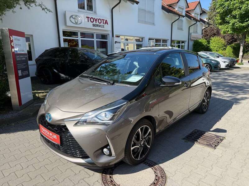 Bronze Gebraucht 2018 Toyota Yaris Hybrid Style Limousine | 14.990 € (Guter Preis) - Bild 1/4