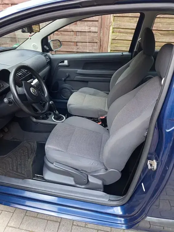 Gebraucht VW Fox 75 PS (55 kW) 2004 Blau Kleinwagen