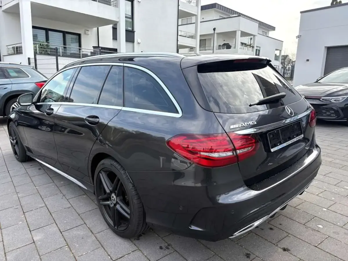 Gebraucht Mercedes C300 AMG 245 PS (180 kW) 2020 Grau Kombi