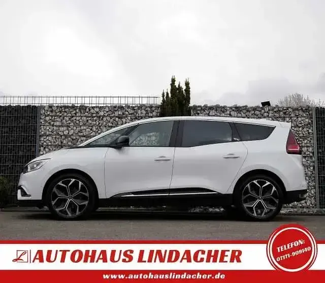 Gebraucht Renault Grand Scénic IV Intens 140 PS (102 kW) 2021 Weiß Van / Kleinbus