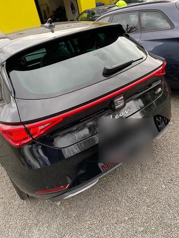 Gebraucht Seat Leon FR 150 PS (110 kW) 2021 Schwarz Limousine