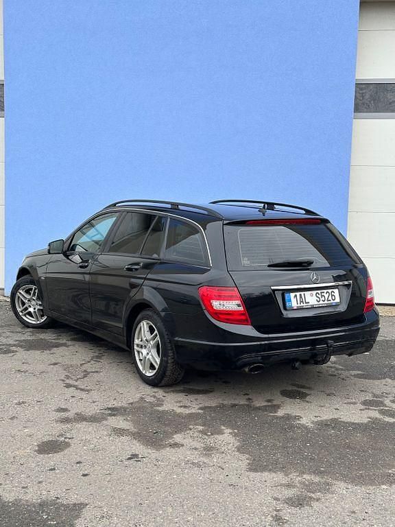 Gebraucht Mercedes C220 170 PS (125 kW) 2012 Schwarz Limousine