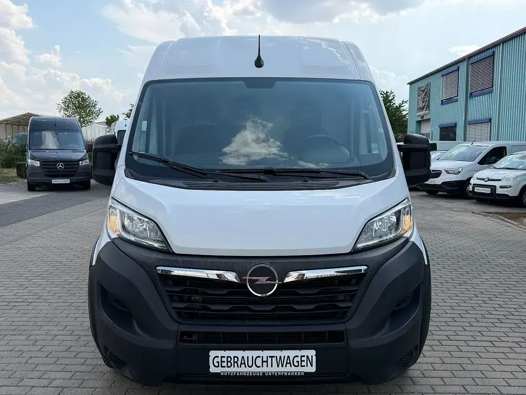 Gebraucht Opel Movano 140 PS (102 kW) 2022 Weiß Van
