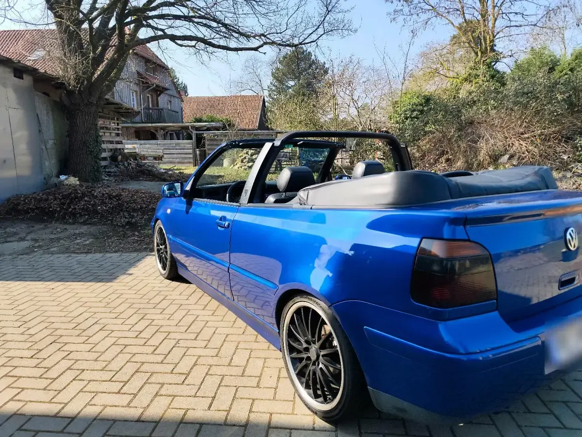 Gebraucht VW Golf 90 PS (66 kW) 1999 Blau Cabrio
