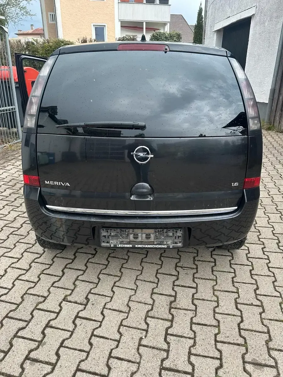 Używany Opel Meriva 105 KM (77 kW) 2008 Czarny Minivan