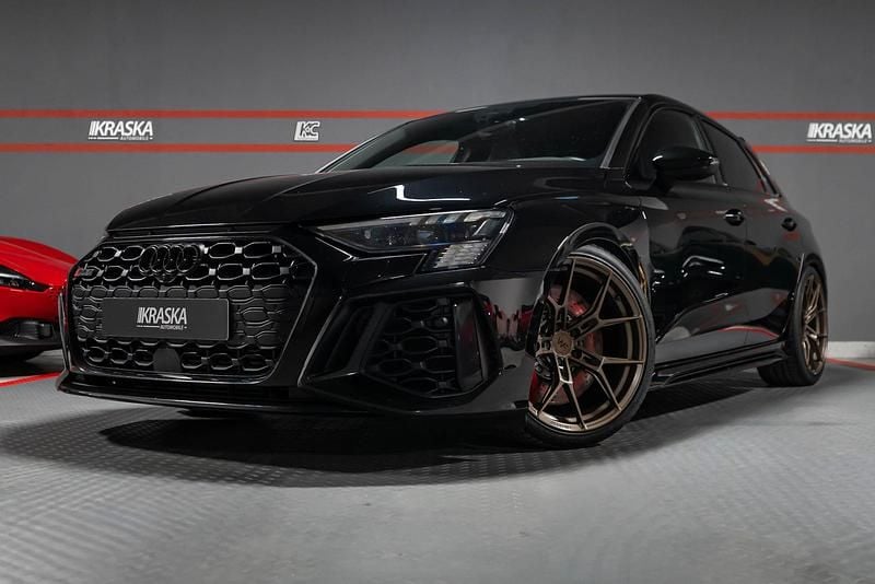 Gebraucht Audi RS3 Design 400 PS (294 kW) 2022 Mythosschwarz metallic Limousine