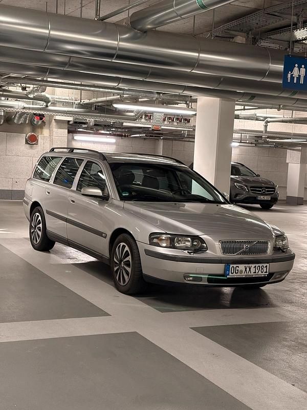 Silber Gebraucht 2004 Volvo V70 Kombi | 5.200 € (Teuer) - Bild 1/4