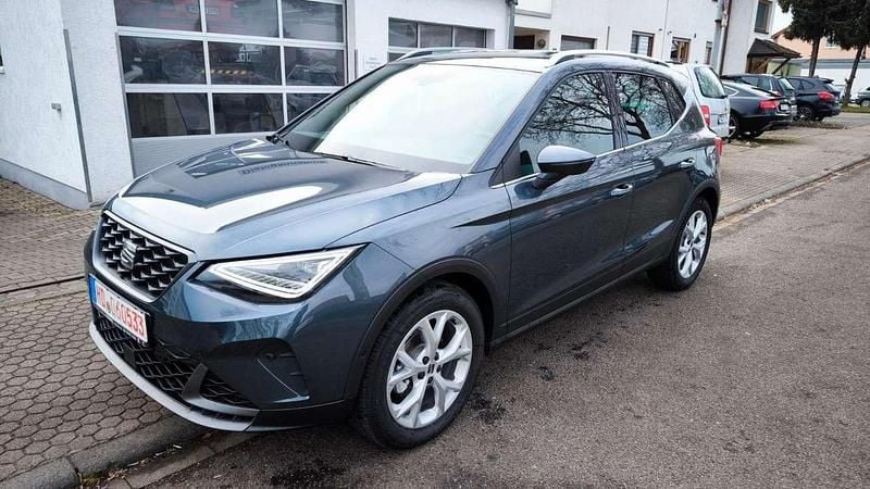 Grau Neu 2025 Seat Arona FR SUV | 25.440 € (Guter Preis) - Bild 1/4