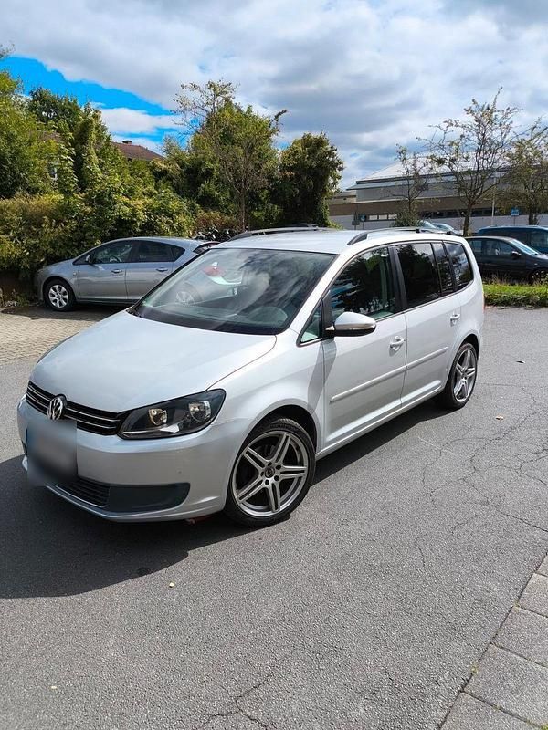 Silber Gebraucht 2012 VW Touran Comfortline Van / Kleinbus | 5.500 € (Superpreis) - Bild 1/4