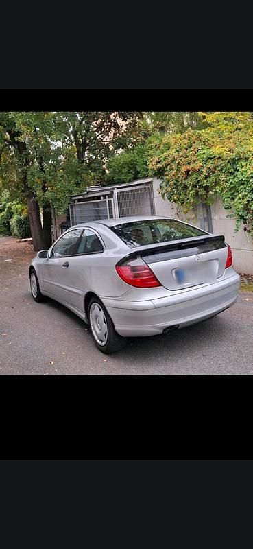 Gebraucht Mercedes C180 150 PS (110 kW) 2002 Silber Coupé