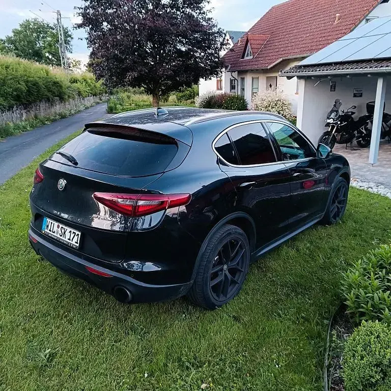 Gebraucht Alfa Romeo Stelvio 280 PS (205 kW) 2017 Schwarz SUV