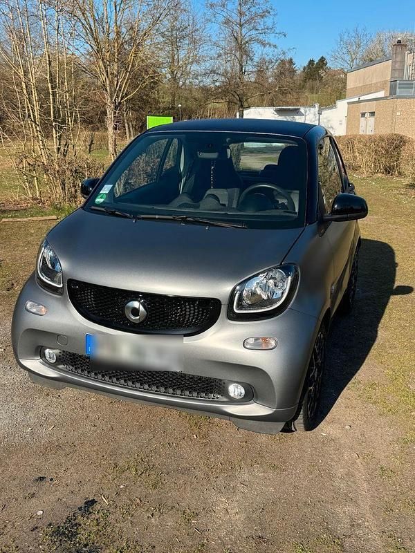 Grau Gebraucht 2015 Smart ForTwo Coupé Passion Kleinwagen | 12.200 € (Fairer Preis) - Bild 1/4