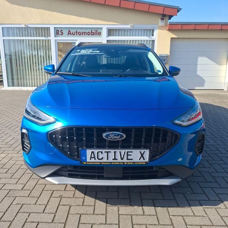Gebraucht Ford Focus Active X 116 PS (85 kW) 2024 Desert island blue Kombi