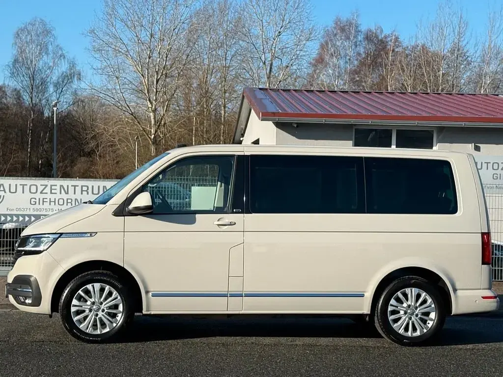 Gebraucht VW Multivan Generation Six 150 PS (110 kW) 2021 Grau Van / Kleinbus