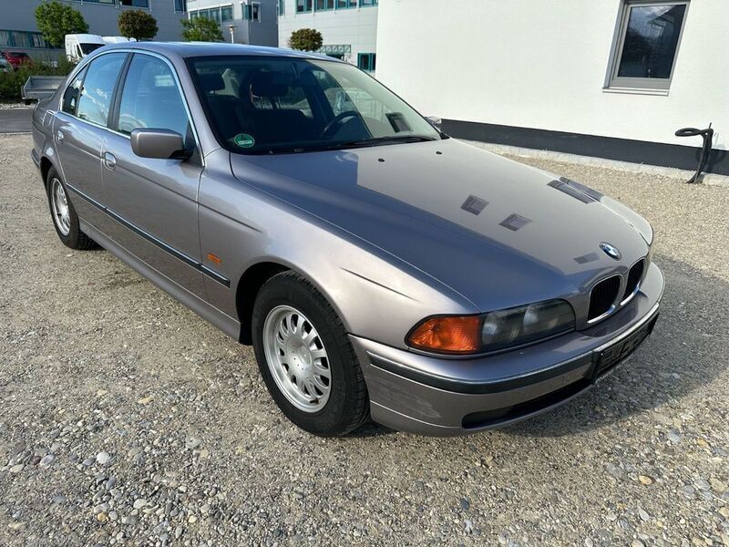 Grau Gebraucht 1998 BMW 520 Limousine | 2.900 € (Guter Preis) - Bild 1/4