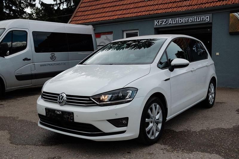Weiß Gebraucht 2015 VW Golf Sportsvan LOUNGE Van / Kleinbus | 7.900 € (Guter Preis) - Bild 1/4