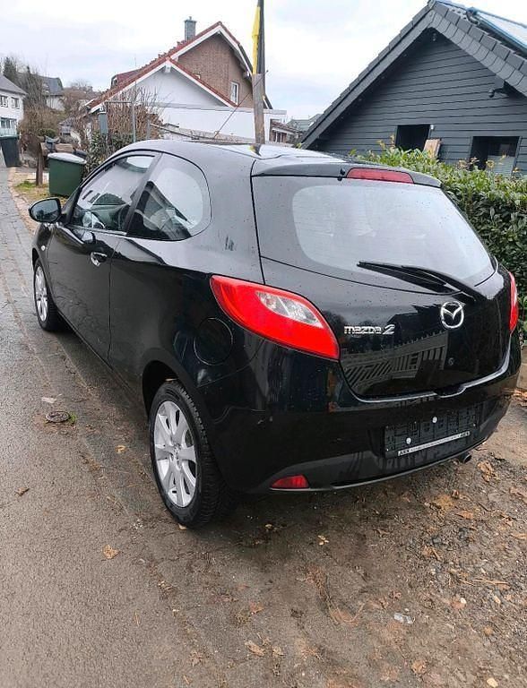 Gebraucht Mazda 2 Independence 75 PS (55 kW) 2010 Schwarz Kleinwagen