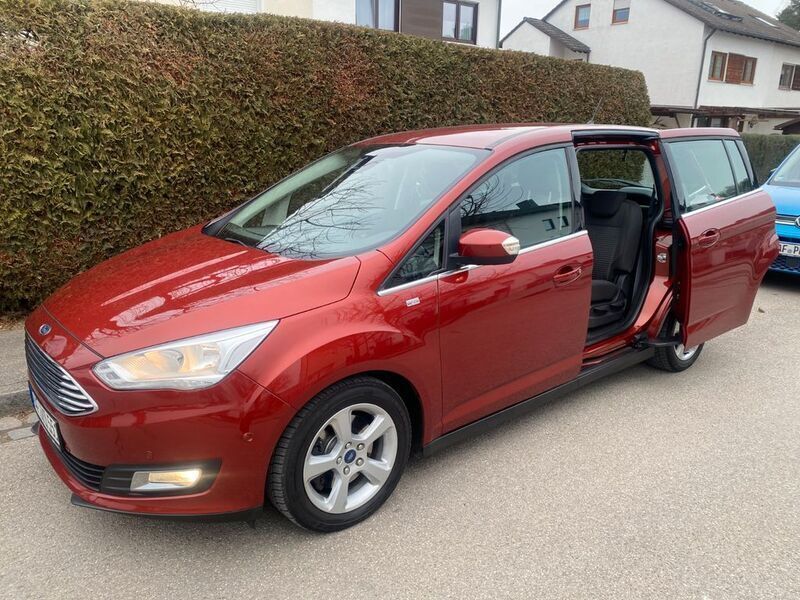 Rot Gebraucht 2017 Ford C-MAX Titanium Van / Kleinbus | 10.950 € (Guter Preis) - Bild 1/4