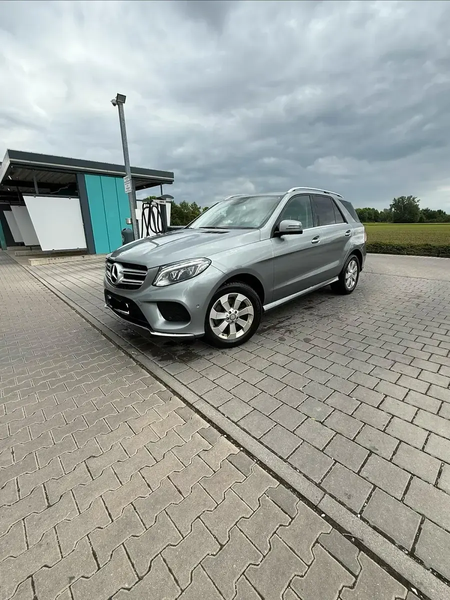 Gebraucht Mercedes GLE350 258 PS (189 kW) 2016 Grau SUV