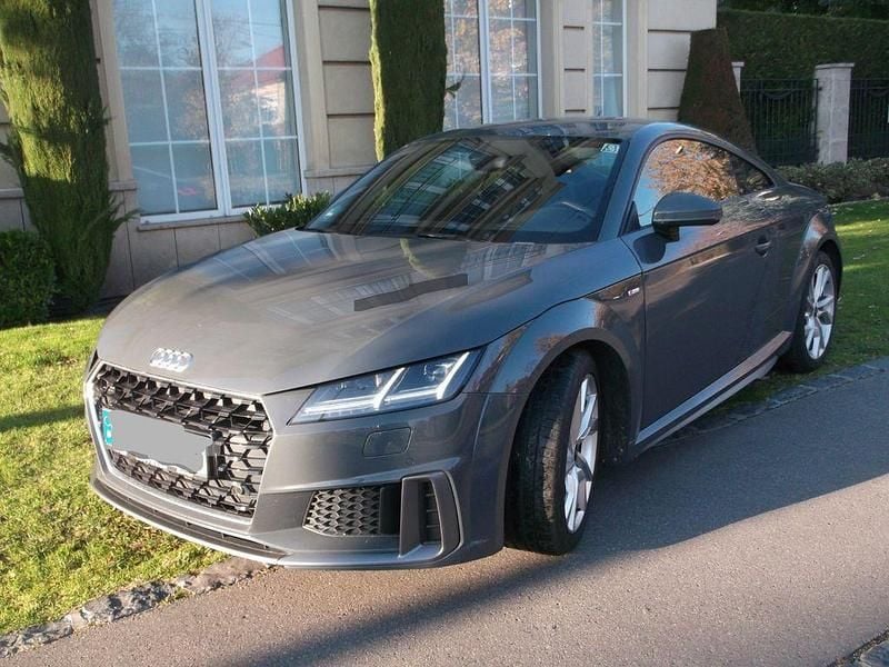 Grau Gebraucht 2020 Audi TT Sport Coupé | 31.500 € (Fairer Preis) - Bild 1/4