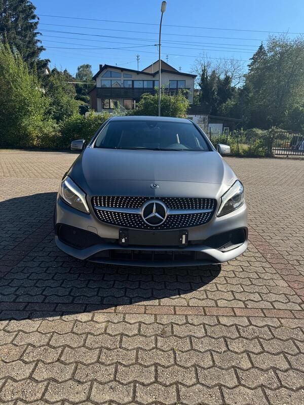 Andere außenfarben Gebraucht 2017 Mercedes A250 AMG line Limousine | 17.500 € (Fairer Preis) - Bild 1/4