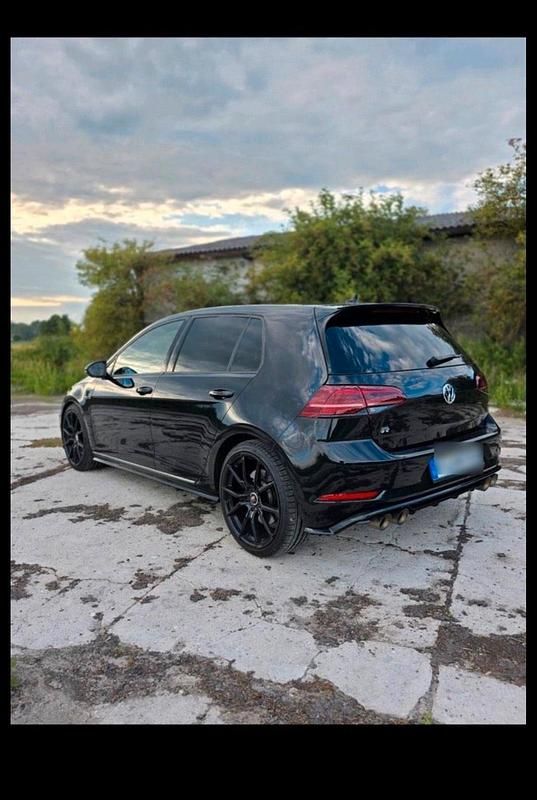 Gebraucht VW Golf VII R 300 PS (220 kW) 2019 Schwarz Kleinwagen