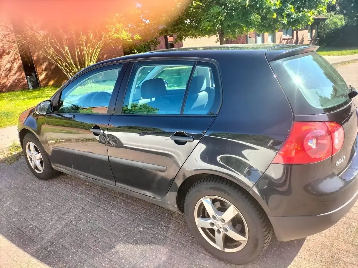 Gebraucht VW Golf VI 85 PS (62 kW) 2008 Schwarz Kleinwagen