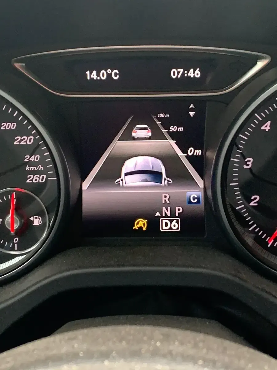 Gebraucht Mercedes GLA220 184 PS (135 kW) 2019 Andere farben SUV