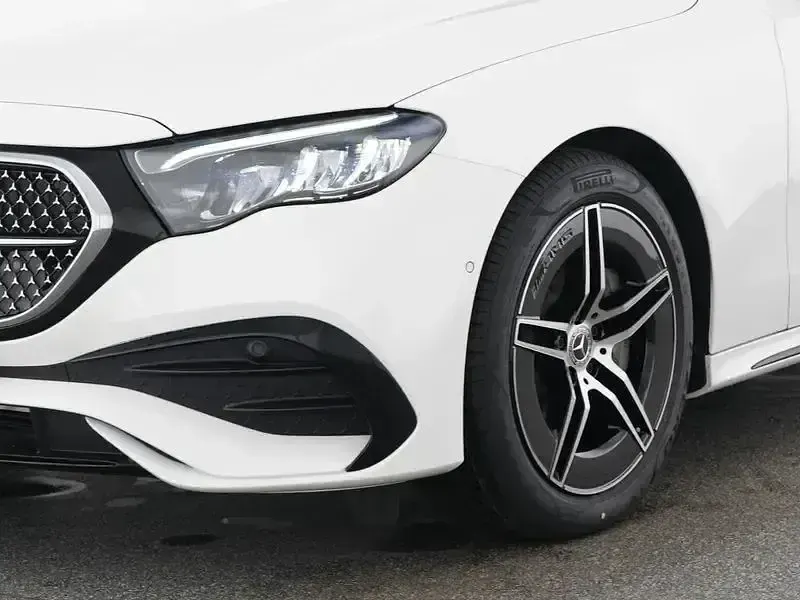 Gebraucht Mercedes E200 AMG 204 PS (150 kW) 2025 Weiß Limousine
