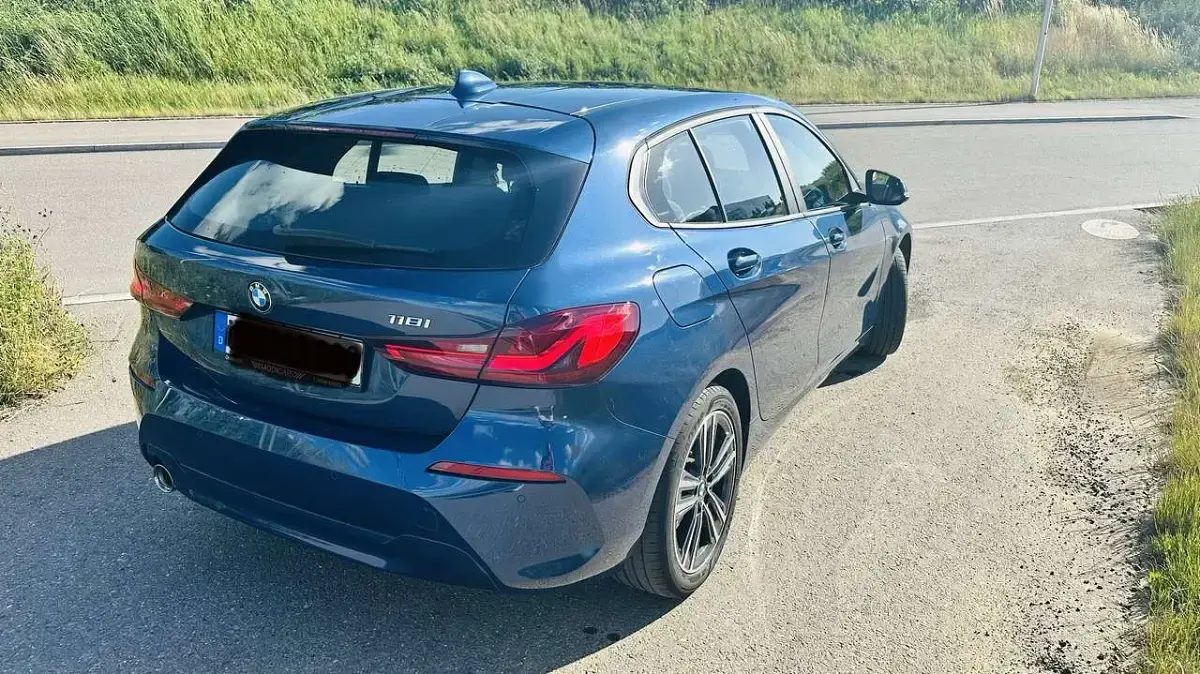 Gebraucht BMW 118 Advantage 136 PS (100 kW) 2021 Blau Kleinwagen