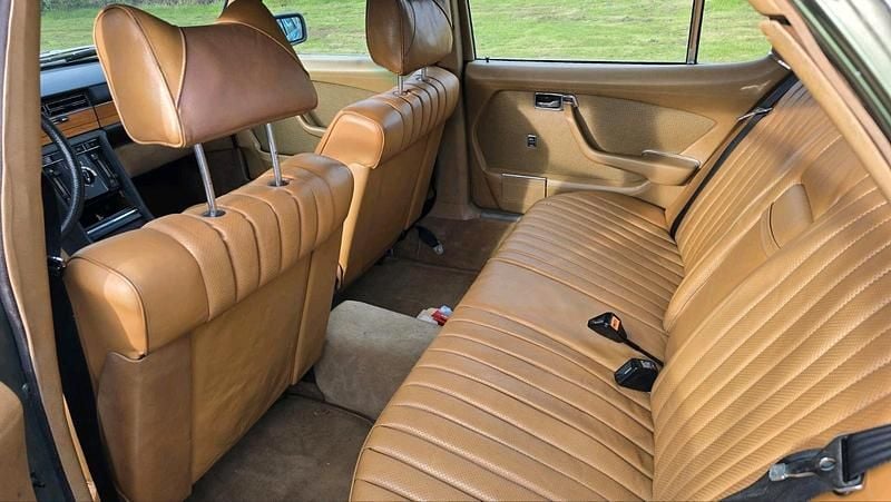 Gebraucht Mercedes 450 224 PS (164 kW) 1973 Grün Limousine