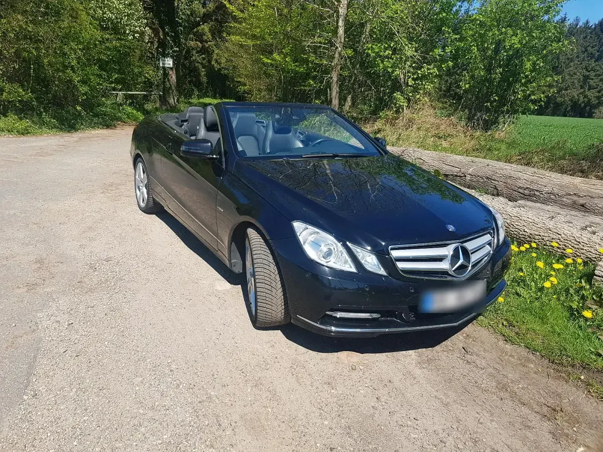 Usata Mercedes E350 265 CV (194 kW) 2011 Nero Cabrio