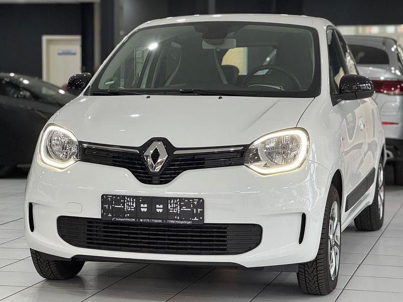 Weiß Gebraucht 2023 Renault Twingo Equilibre Kleinwagen | 12.950 € (Guter Preis) - Bild 1/4