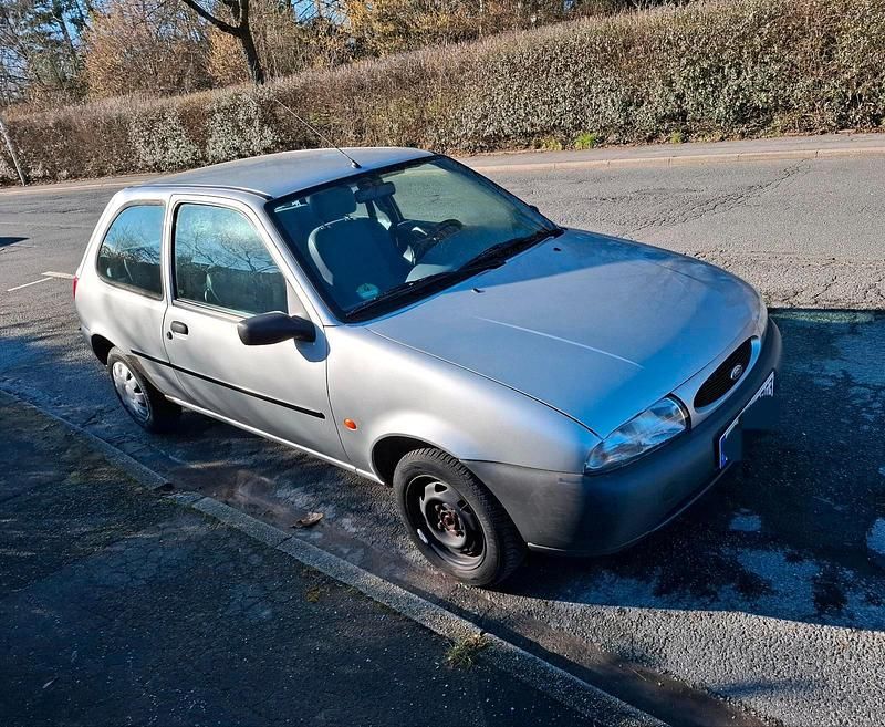 Gebraucht Ford Fiesta 60 PS (44 kW) 1998 Silber Kleinwagen