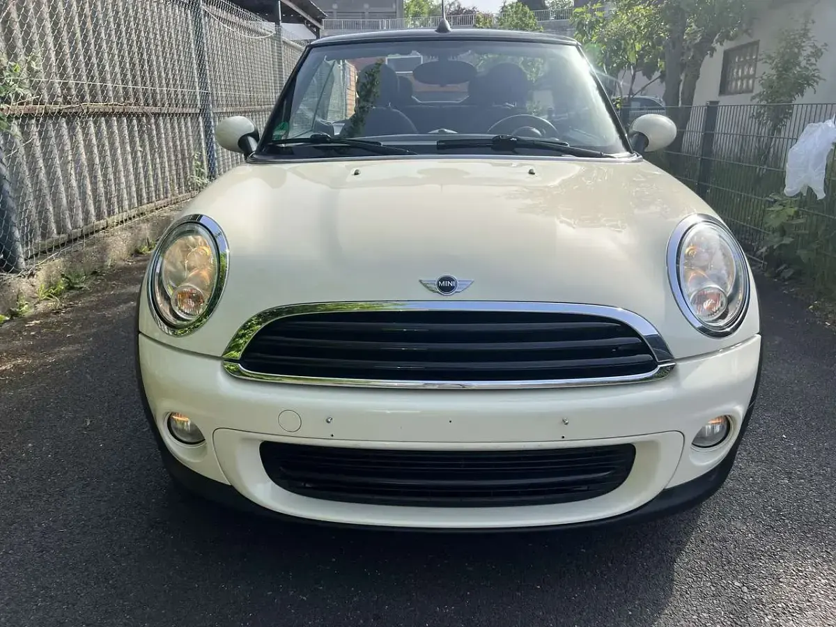 Gebraucht Mini One Cabriolet 102 PS (75 kW) 2011 Beige Cabrio