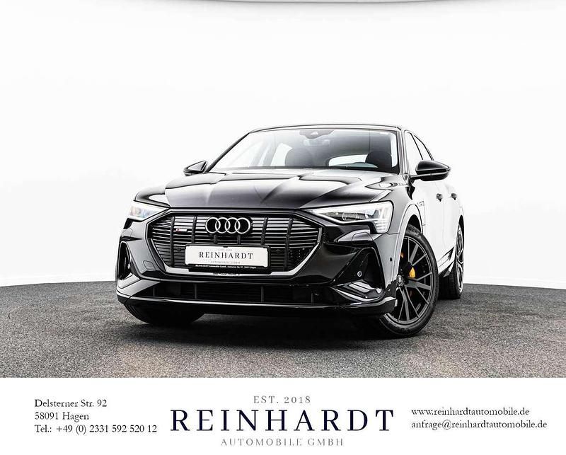 Brillantschwarz Gebraucht 2023 Audi e-tron S-Line SUV | 41.065 € (Guter Preis) - Bild 1/3