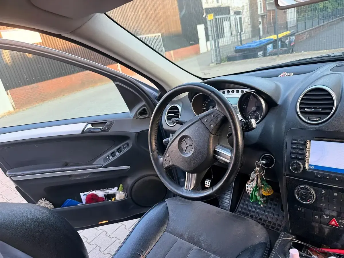 Gebraucht Mercedes ML350 224 PS (164 kW) 2007 Blau SUV