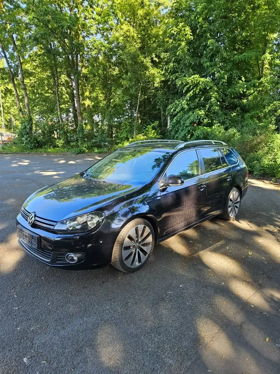 Gebraucht VW Golf VI 140 PS (102 kW) 2010 Schwarz Kleinwagen