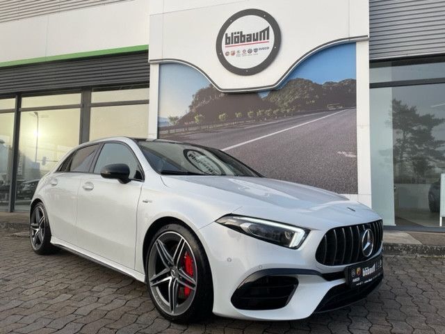 Weiß metallic Gebraucht 2020 Mercedes A45 AMG AMG Limousine | 56.691 € - Bild 1/4