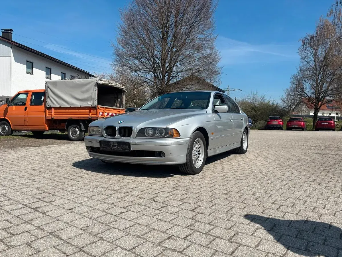Gebraucht BMW 525 193 PS (141 kW) 2002 Silber Limousine