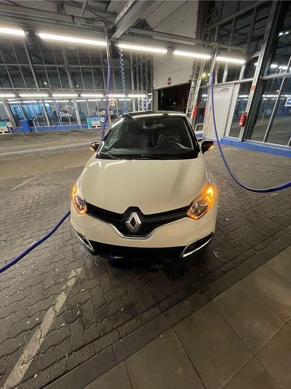 Beige Gebraucht 2017 Renault Captur Intens SUV | 7.650 € (Guter Preis) - Bild 1/4