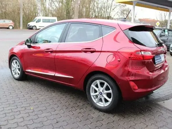Gebraucht Ford Fiesta Vignale 101 PS (74 kW) 2020 Rot Limousine