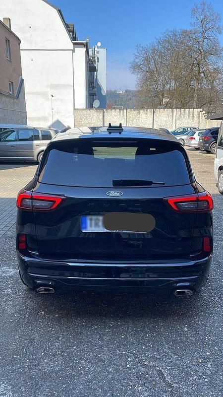 Gebraucht Ford Kuga ST-Line 186 PS (136 kW) 2024 Schwarz SUV
