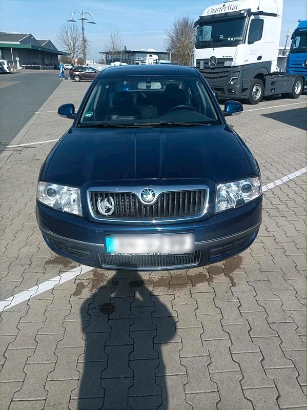 Blau Gebraucht 2007 Skoda Superb Limousine | 2.222 € - Bild 1/4